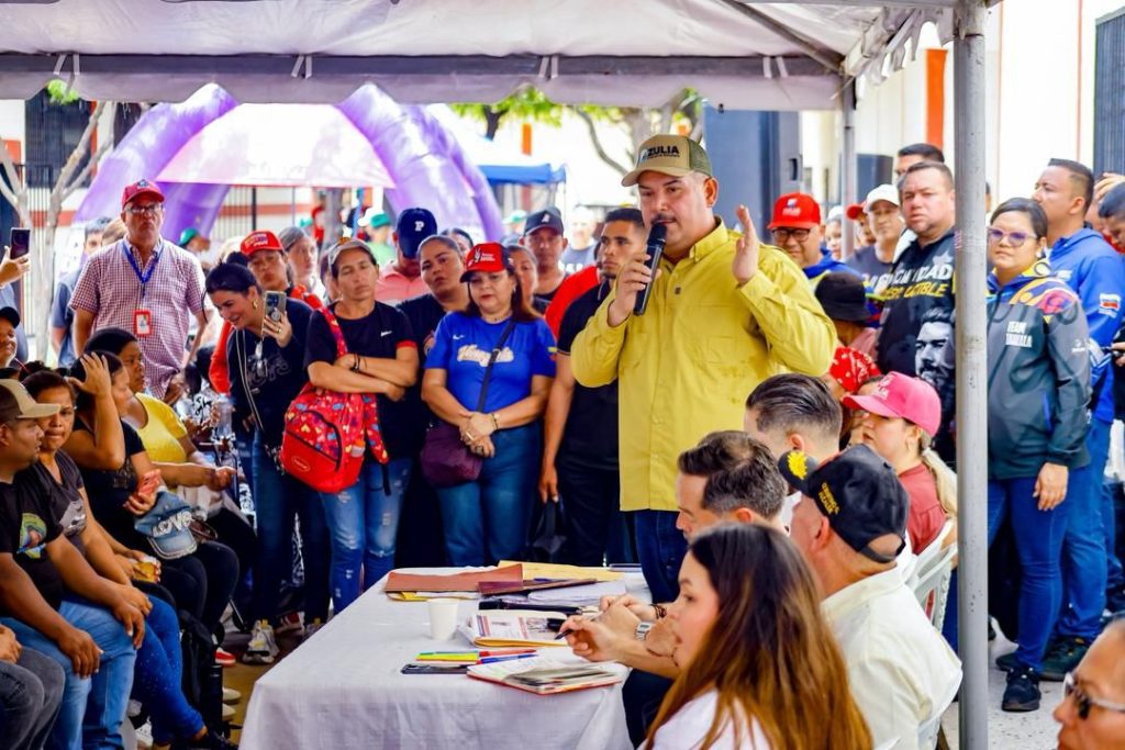 Gobernador Luis Caldera realizó gabinete en la parroquia Coquivacoa