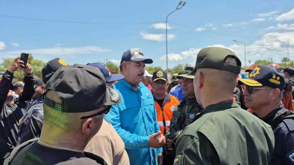 Gobernador Caldera asegura normalidad y alta afluencia en balnearios durante la Semana Santa