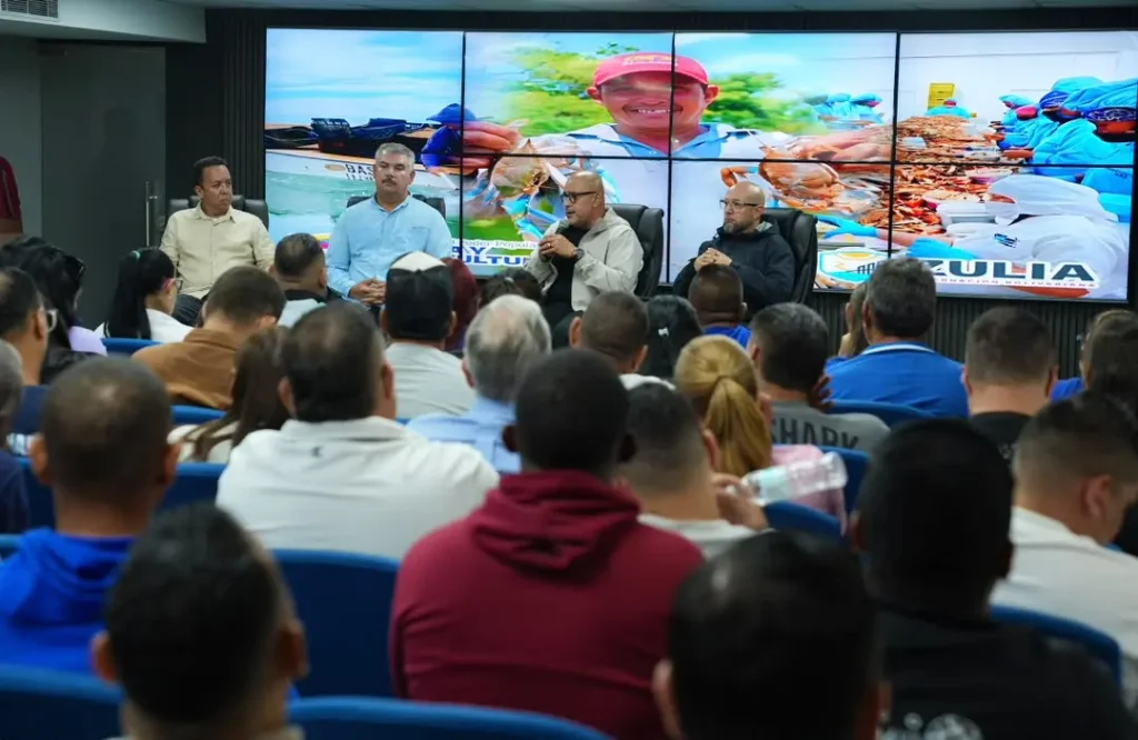 Ministro Loyo y gobernador Caldera se reúnen en Maracaibo con el sector productor del cangrejo azul